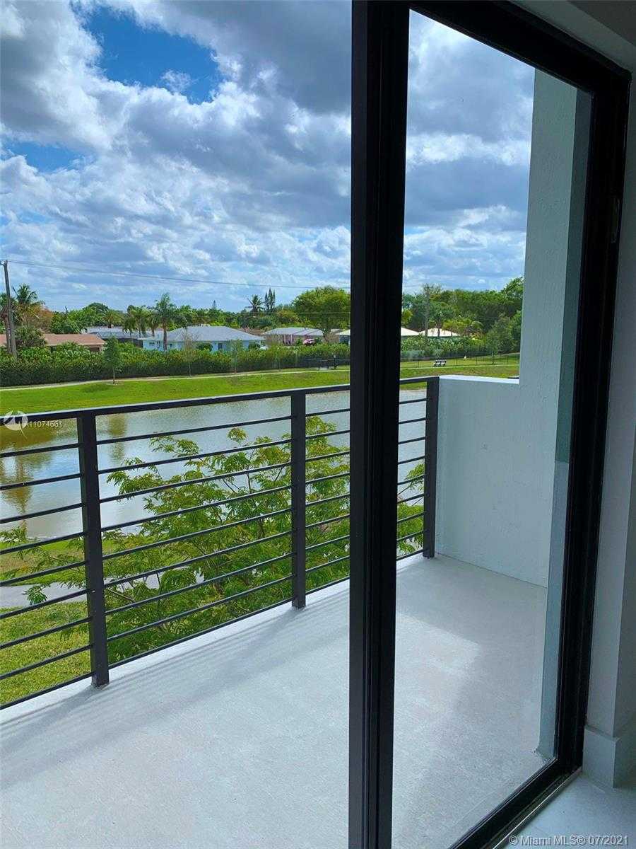 Small Image of 4364 NORTH WEST 8TH CT #4364, Plantation Number 34