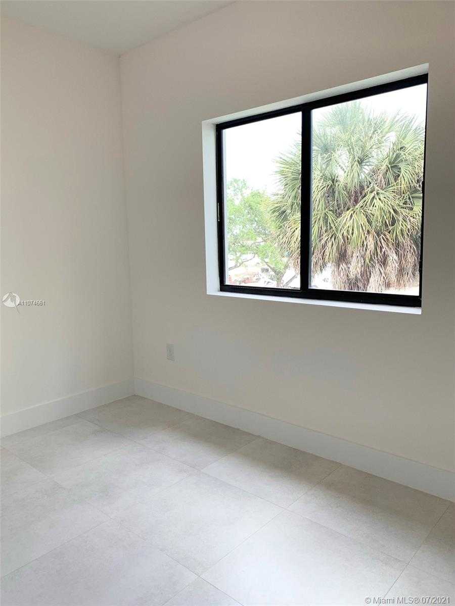 Small Image of 4364 NORTH WEST 8TH CT #4364, Plantation Number 39