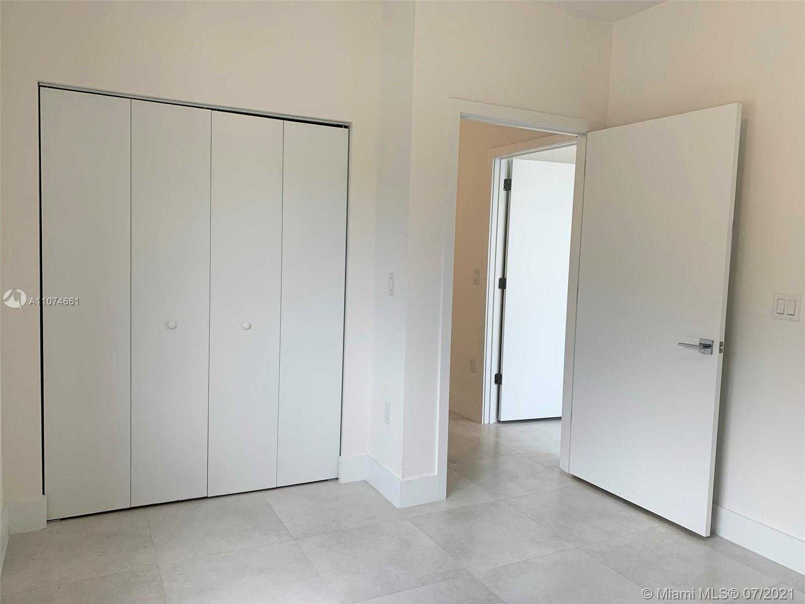 Small Image of 4364 NORTH WEST 8TH CT #4364, Plantation Number 40