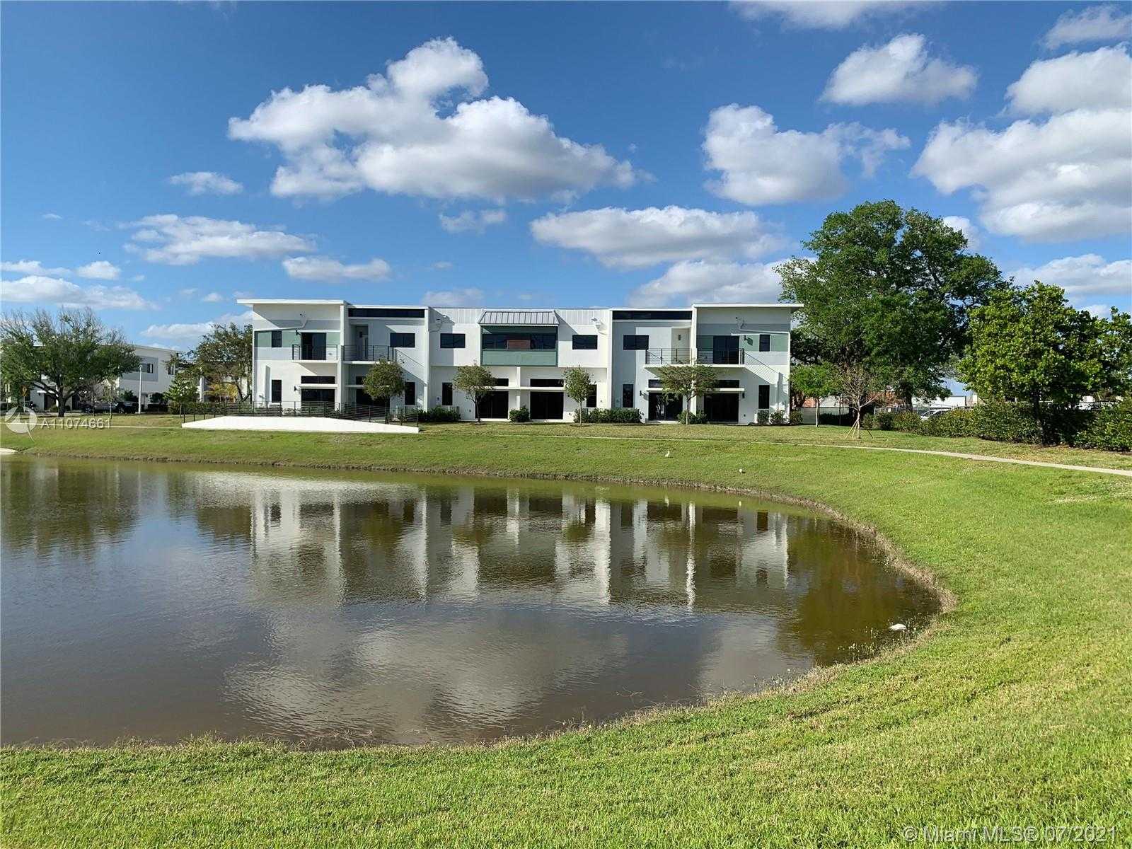 Small Image of 4364 NORTH WEST 8TH CT #4364, Plantation Number 5