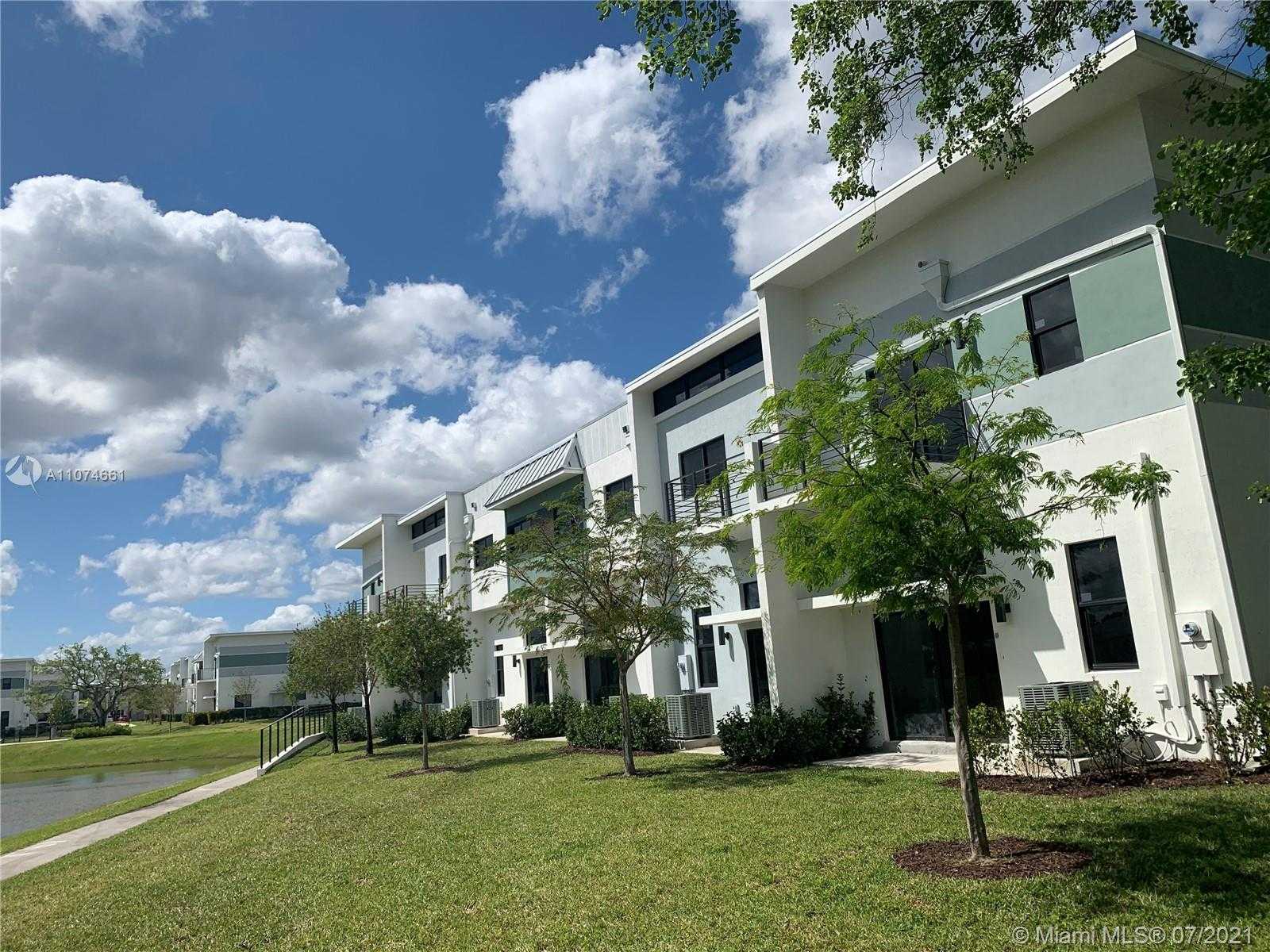 Small Image of 4364 NORTH WEST 8TH CT #4364, Plantation Number 7