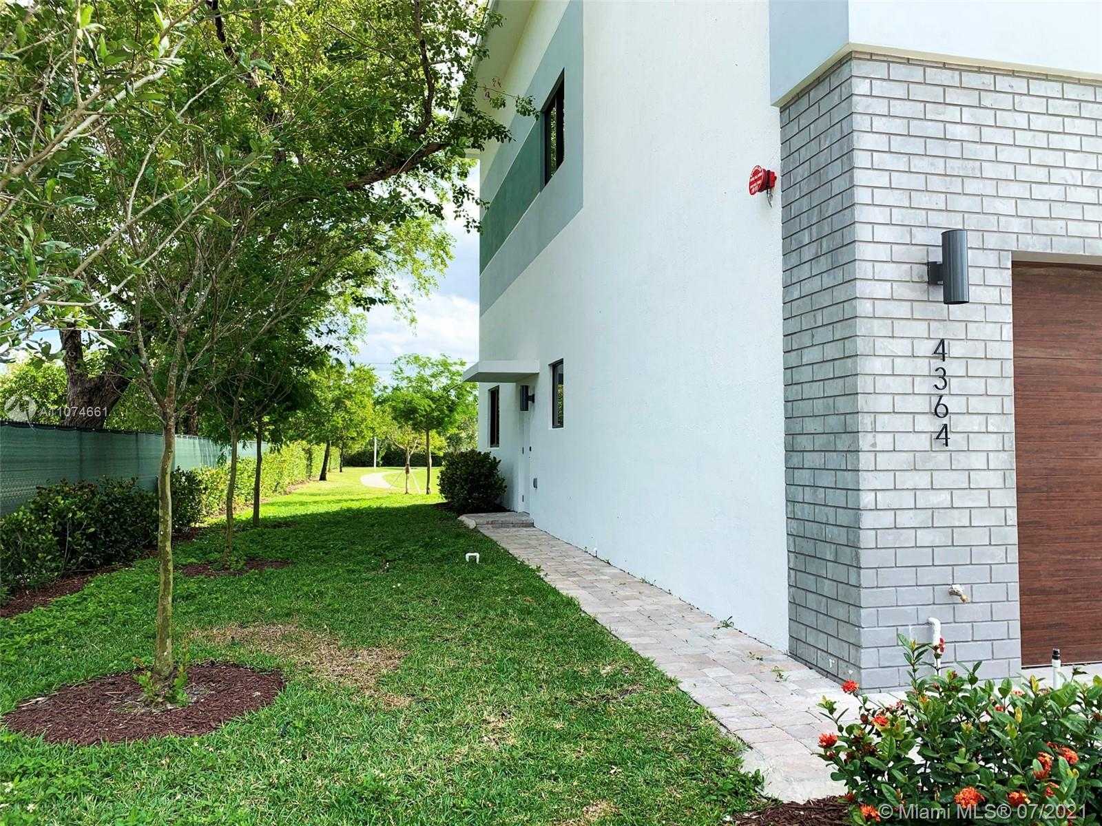 Small Image of 4364 NORTH WEST 8TH CT #4364, Plantation Number 8