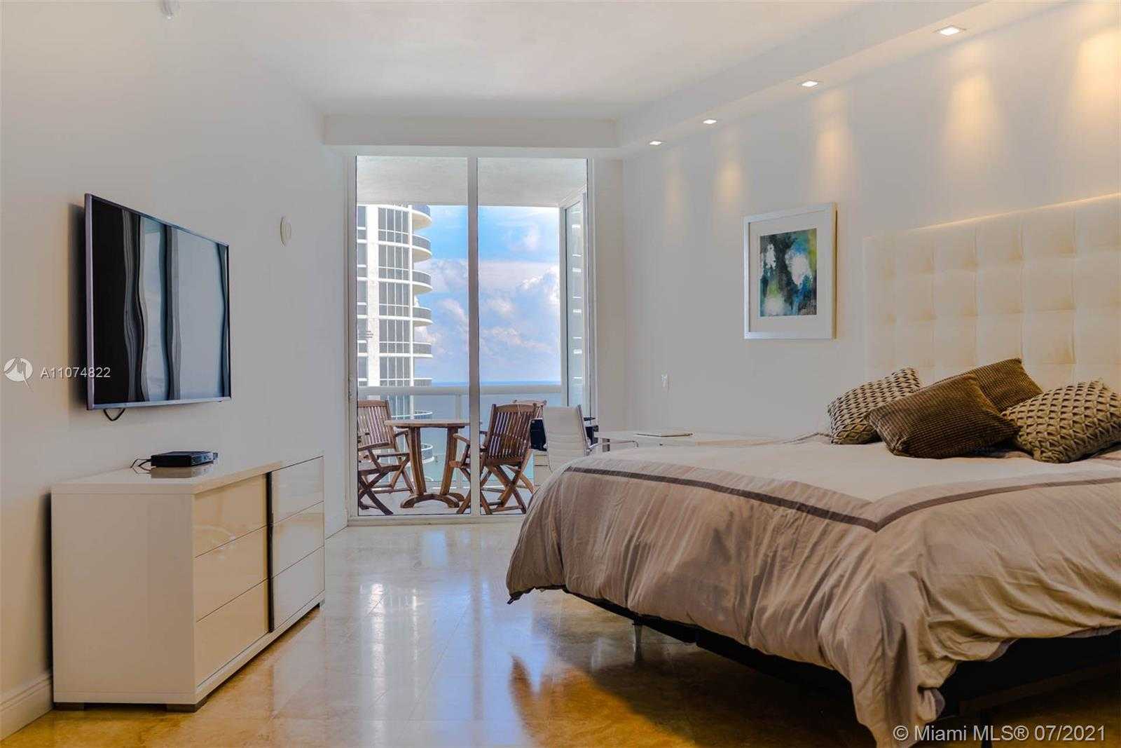 Small Image of 15901 COLLINS AVE #2003, Sunny Isles Beach Number 4