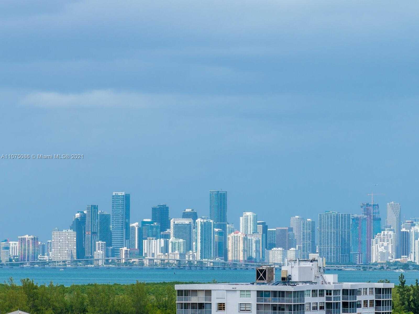 Small Image of 350 OCEAN DR #1105N, Key Biscayne Number 16