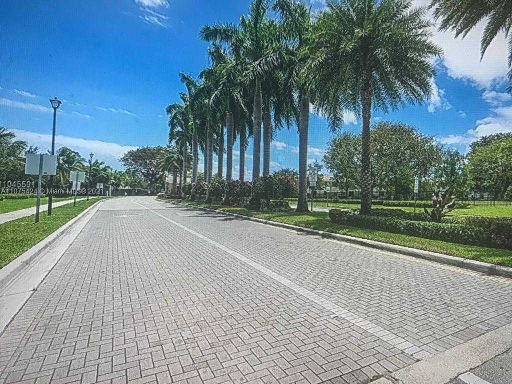 Small Image of 455 NORTH EAST 194TH TER, Miami Number 15