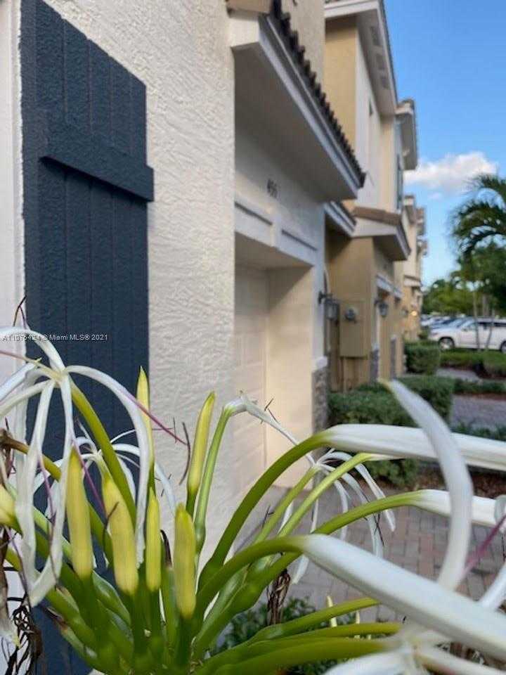 Small Image of 455 NORTH EAST 194TH TER, Miami Number 23
