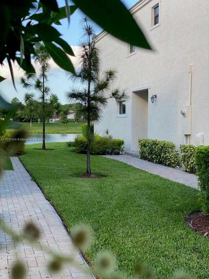 Small Image of 455 NORTH EAST 194TH TER, Miami Number 24