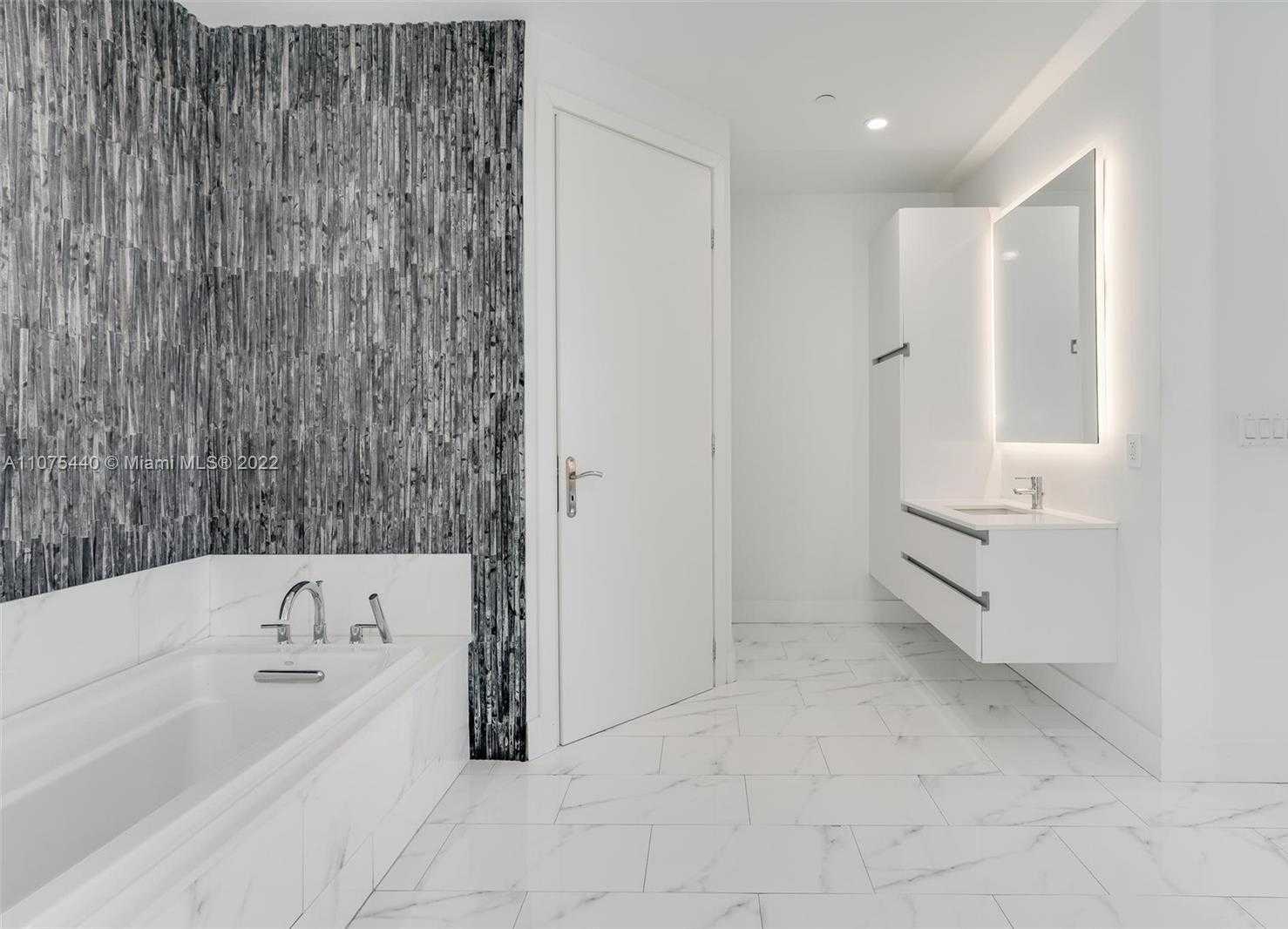 Small Image of 30 ISLE OF VENICE DR #303, Fort Lauderdale Number 19
