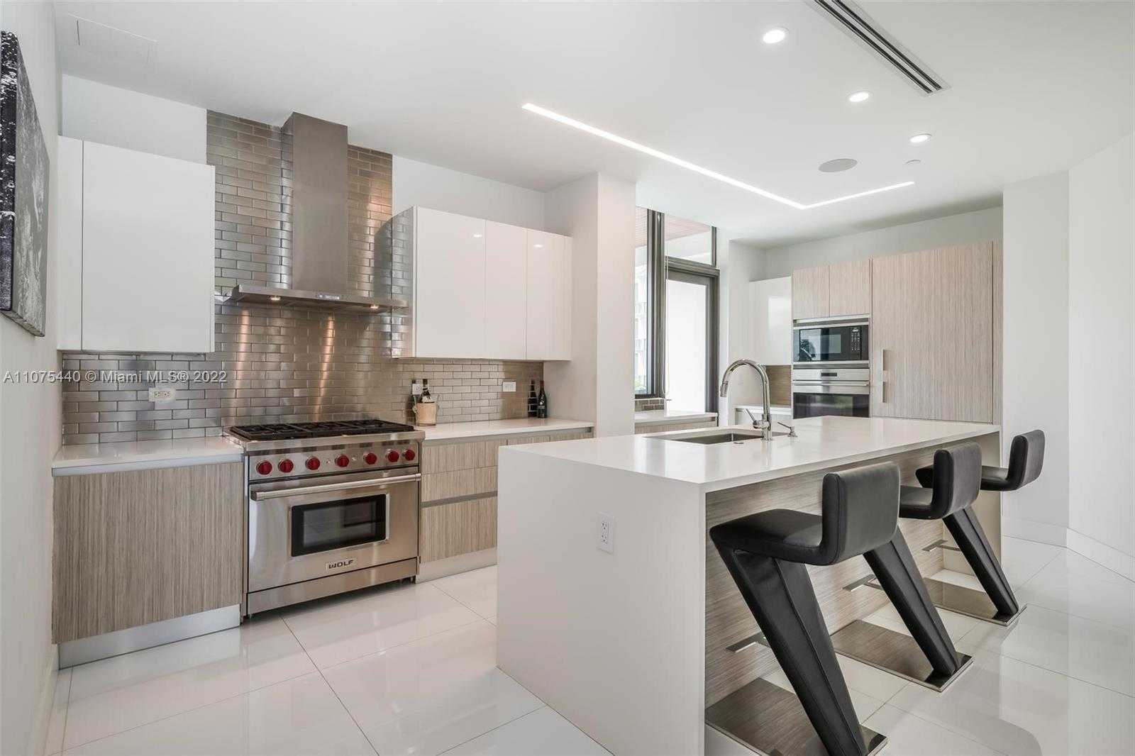 Small Image of 30 ISLE OF VENICE DR #303, Fort Lauderdale Number 2