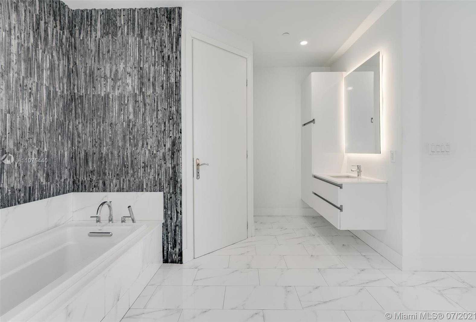 Small Image of 30 ISLE OF VENICE DR #303, Fort Lauderdale Number 35