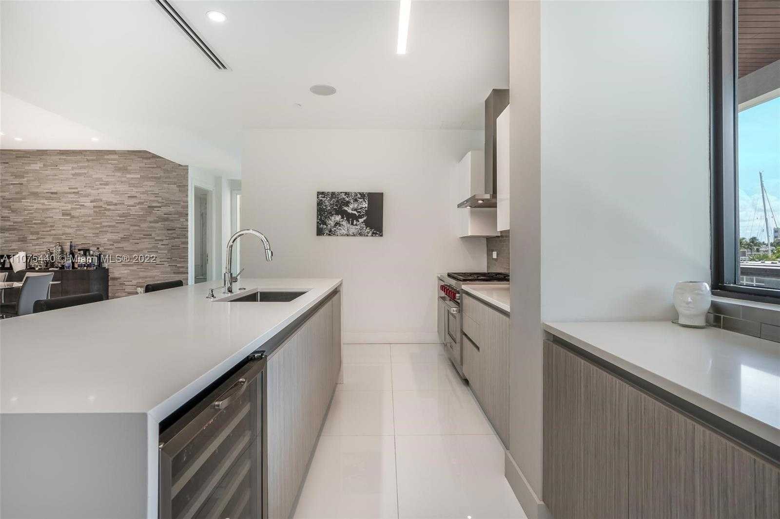 Small Image of 30 ISLE OF VENICE DR #303, Fort Lauderdale Number 5