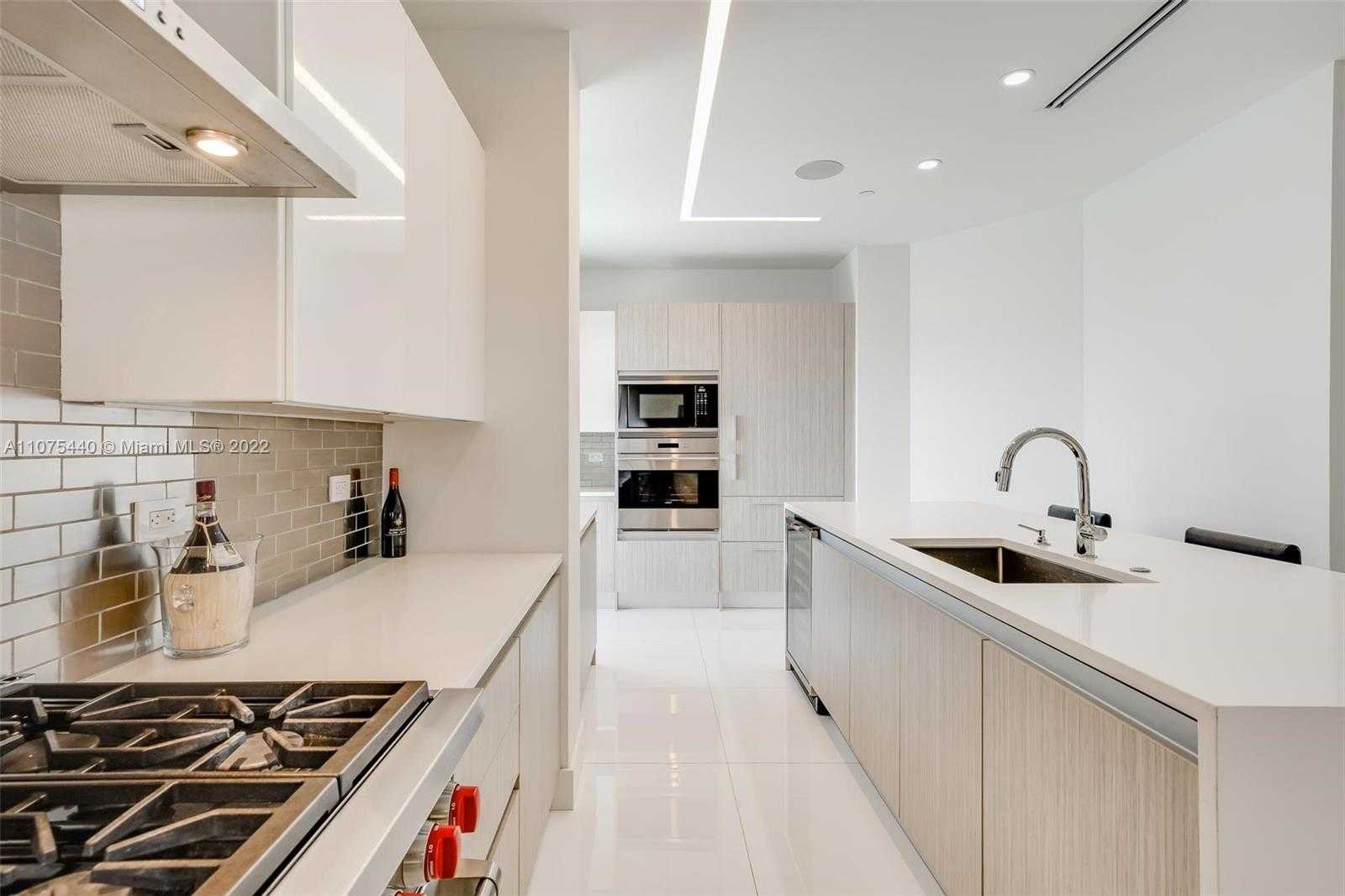 Small Image of 30 ISLE OF VENICE DR #303, Fort Lauderdale Number 6