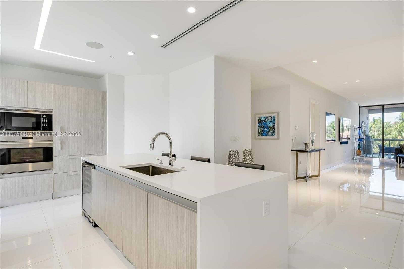 Small Image of 30 ISLE OF VENICE DR #303, Fort Lauderdale Number 7