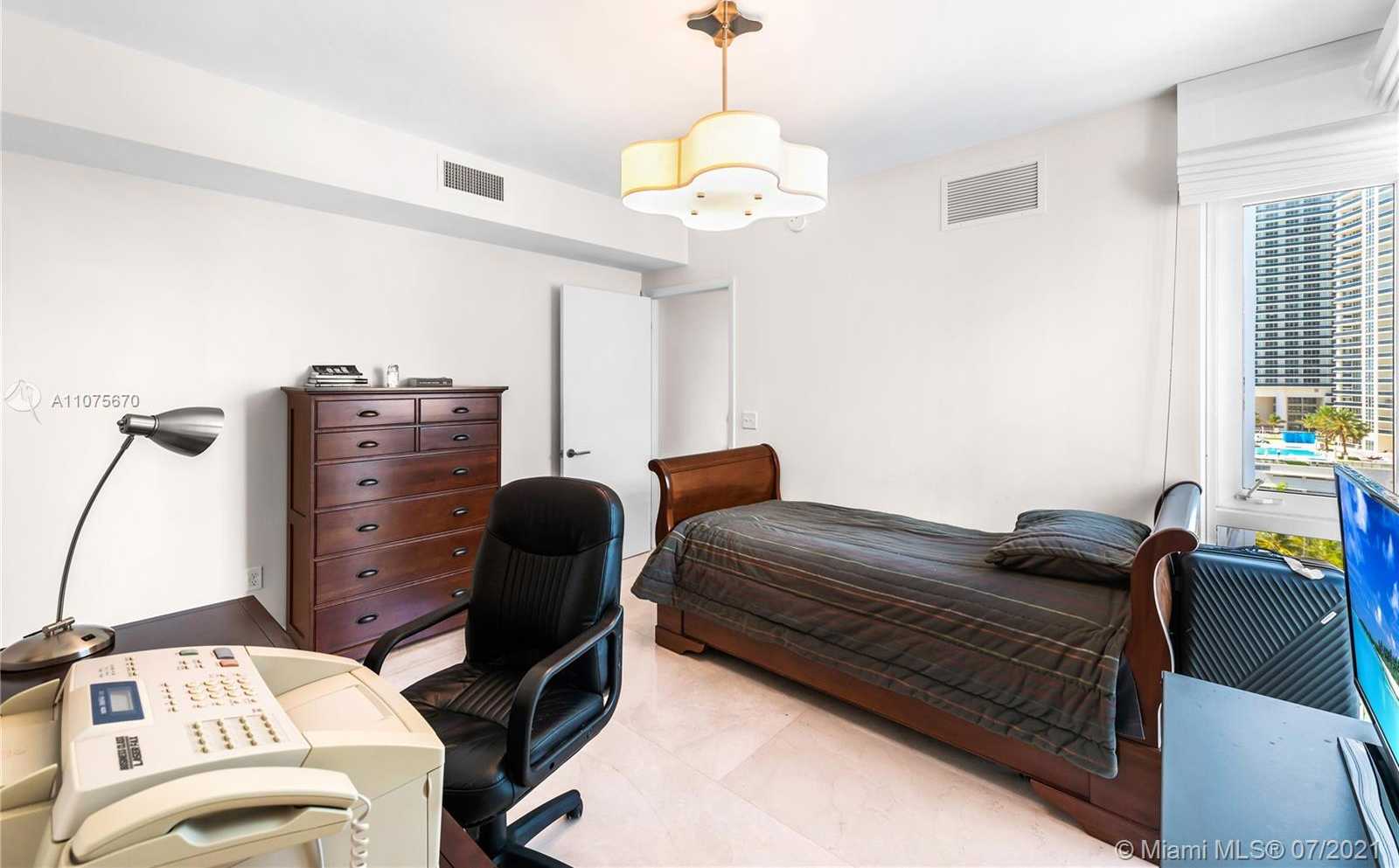 Small Image of 3951 SOUTH OCEAN DR #1101, Hollywood Number 25