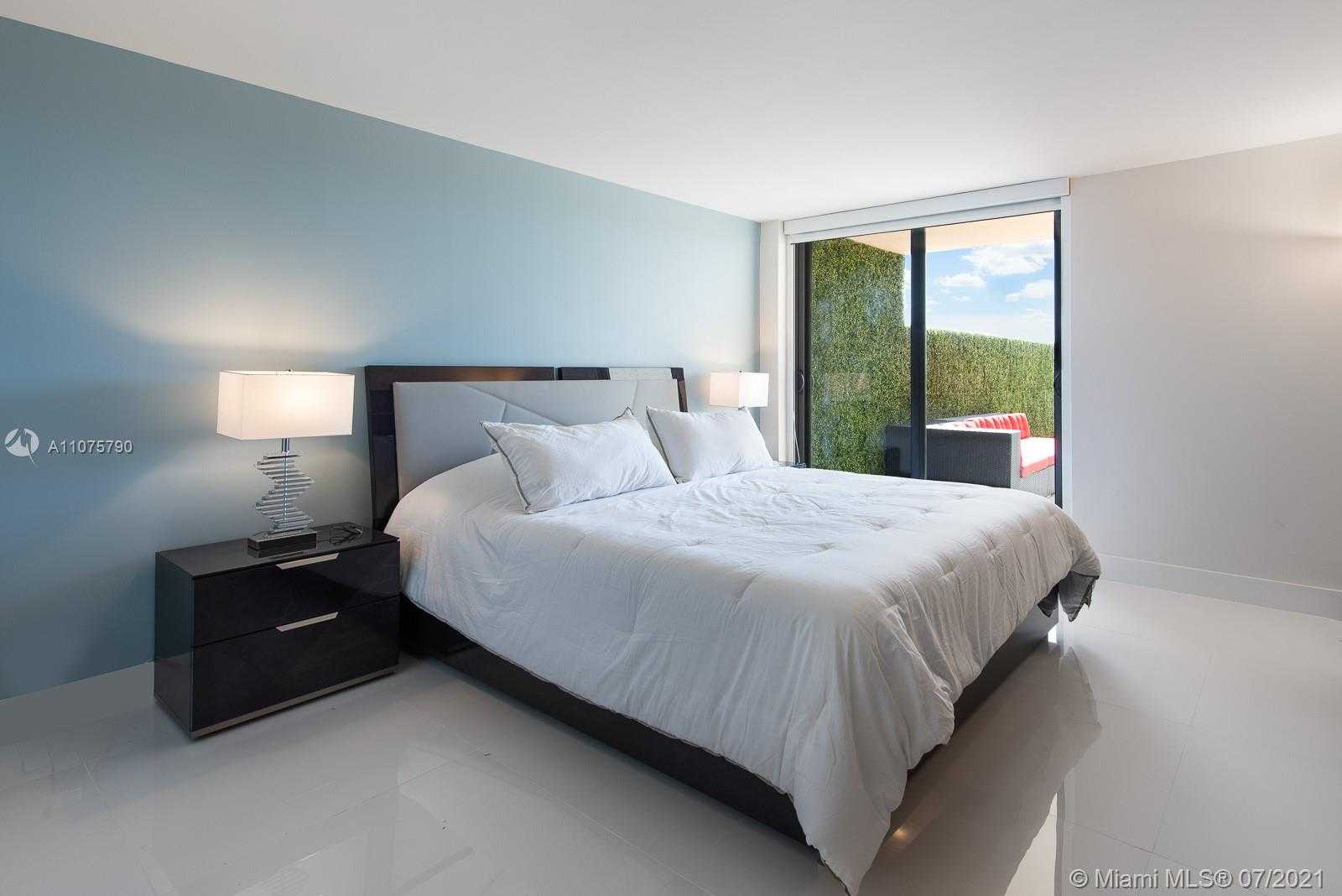 Small Image of 2555 COLLINS AVE #604, Miami Beach Number 14