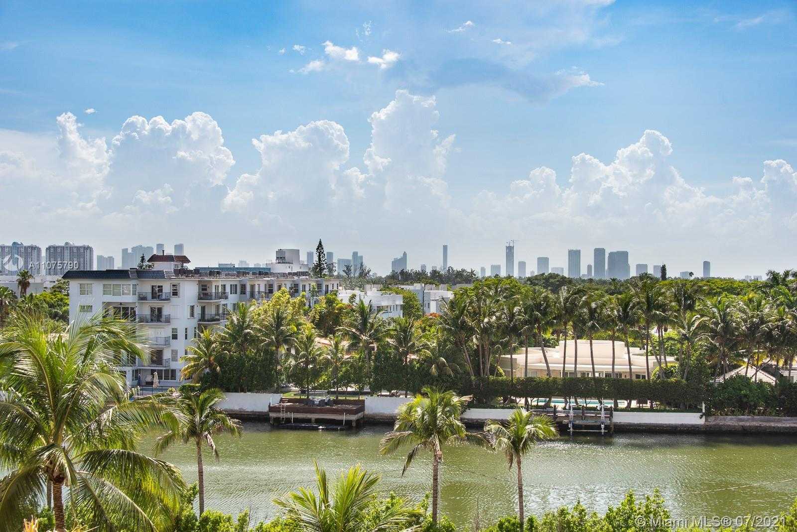 Small Image of 2555 COLLINS AVE #604, Miami Beach Number 8