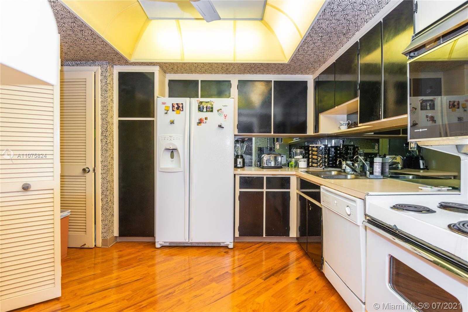 Small Image of 2784 SOUTH OCEAN BLVD #202N, Palm Beach Number 7