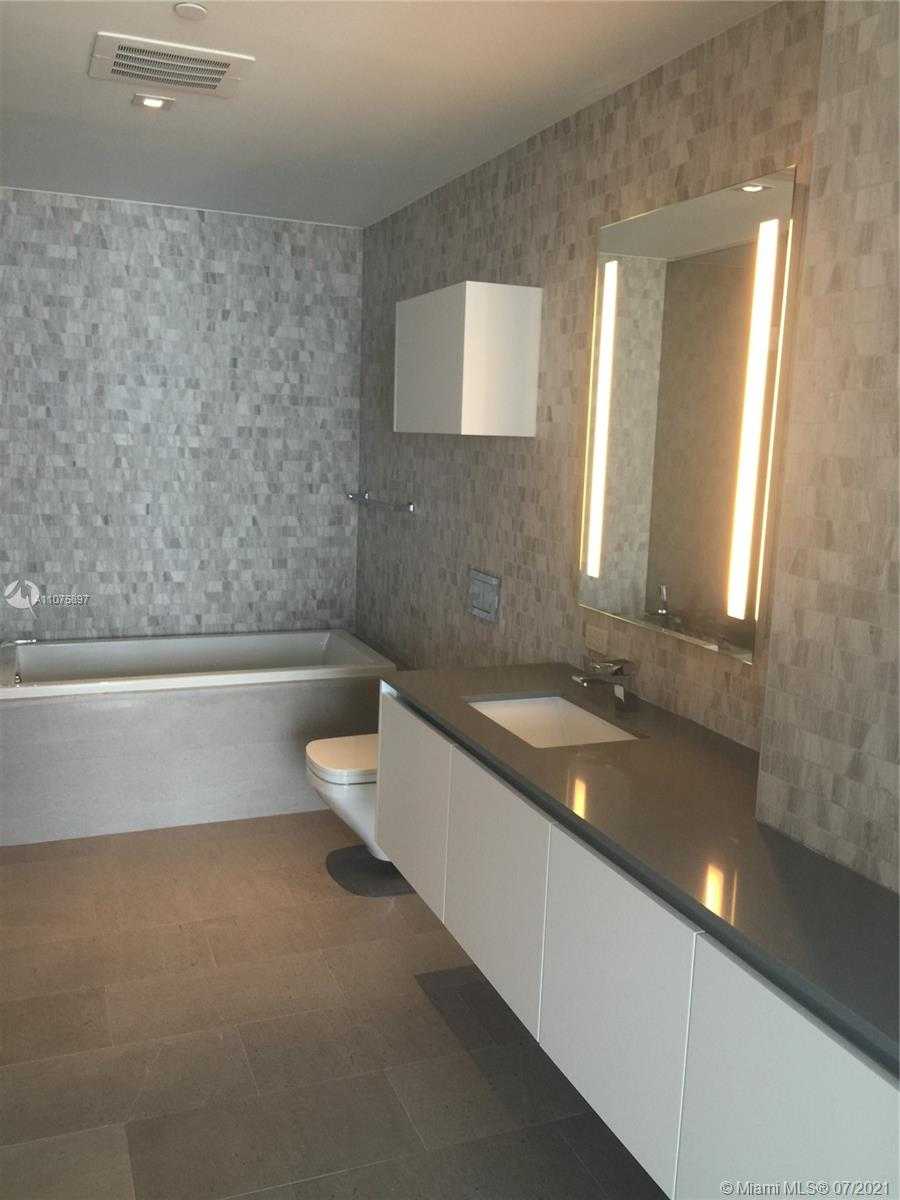 Small Image of 68 SOUTH EAST 6TH ST #3406, Miami Number 4