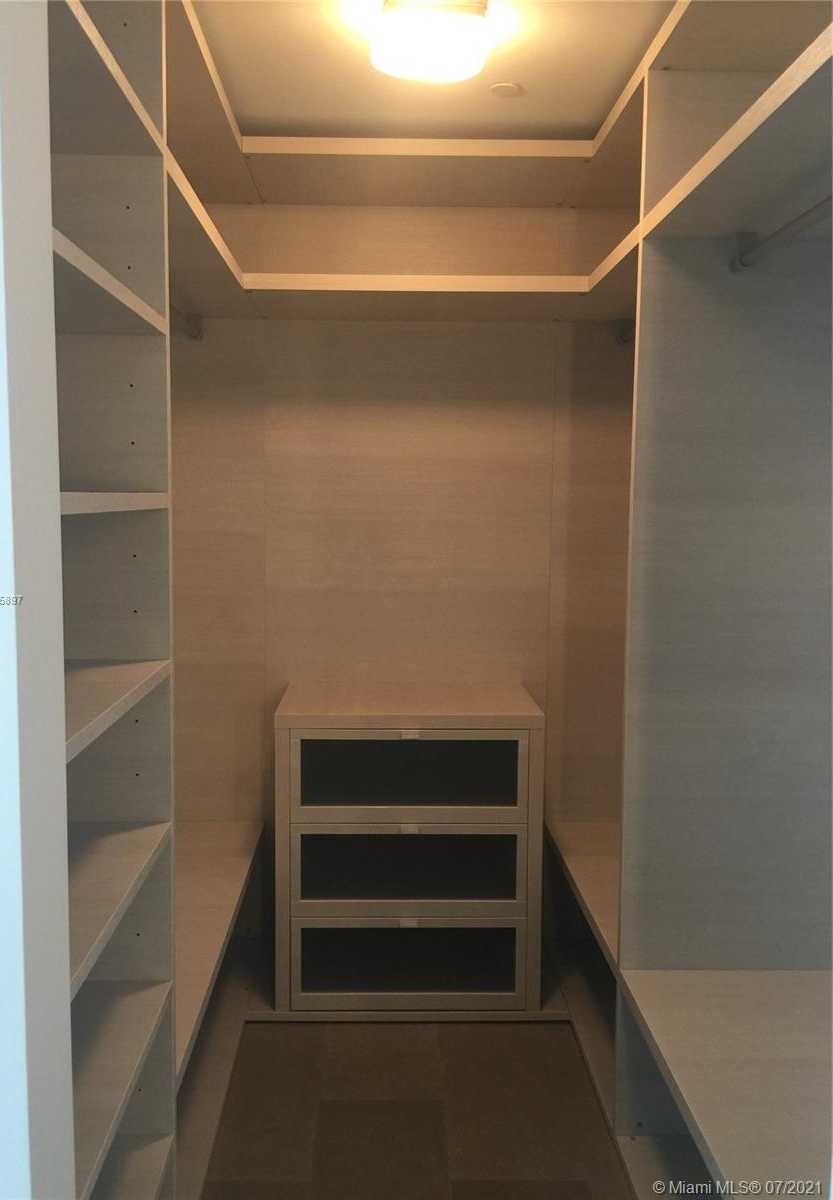 Small Image of 68 SOUTH EAST 6TH ST #3406, Miami Number 5