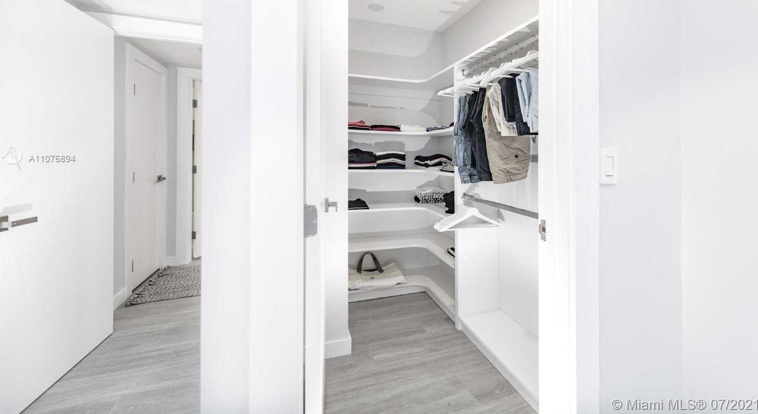 Small Image of 2301 COLLINS AVE #1534, Miami Beach Number 12