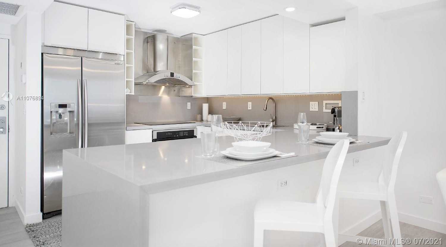 Small Image of 2301 COLLINS AVE #1534, Miami Beach Number 6