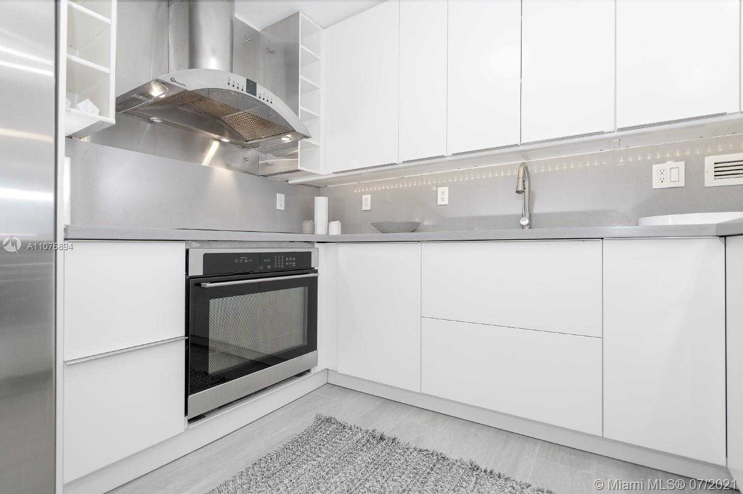 Small Image of 2301 COLLINS AVE #1534, Miami Beach Number 8
