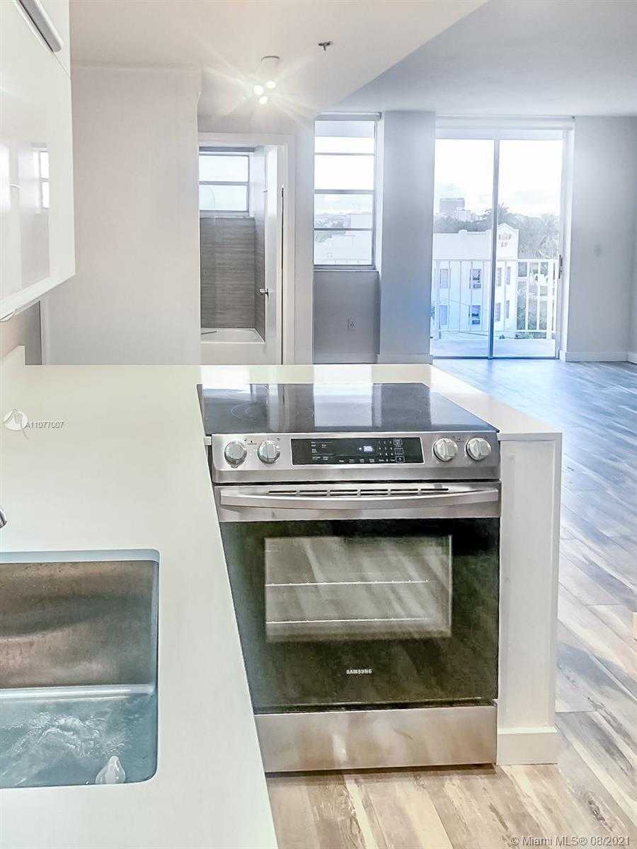 Small Image of 2829 INDIAN CREEK DR #505, Miami Beach Number 13