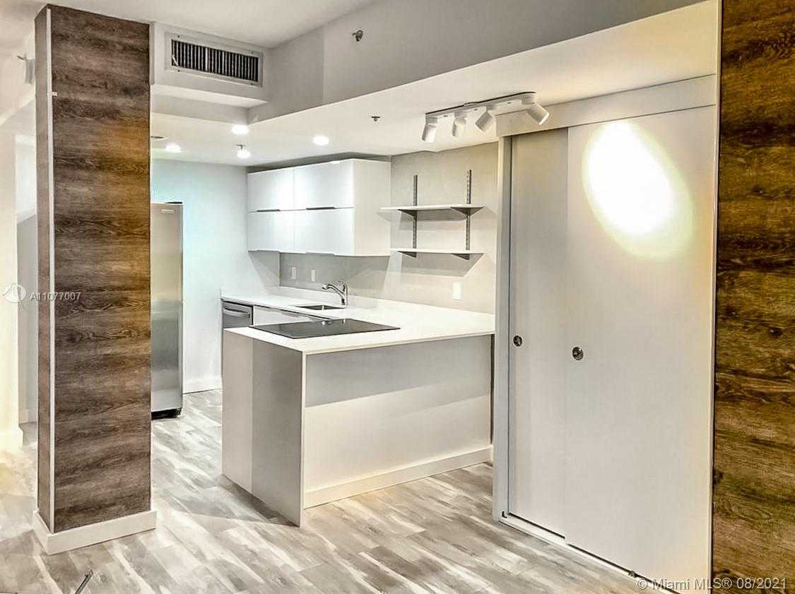 Small Image of 2829 INDIAN CREEK DR #505, Miami Beach Number 20