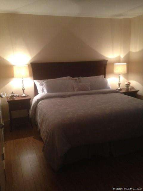 Small Image of 9195 Collins Ave, Surfside, FL 33154, USA Number 5