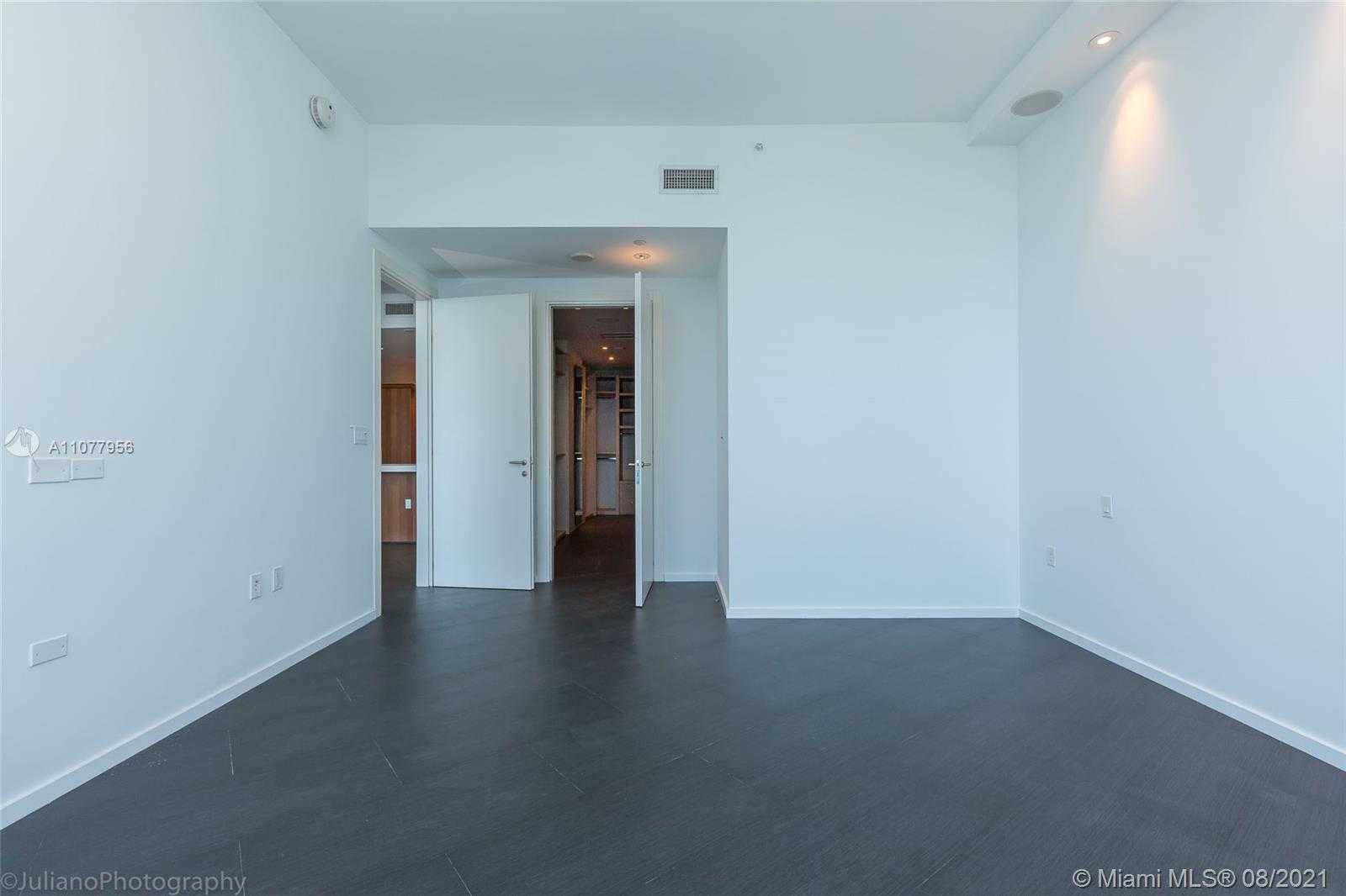 Small Image of 200 BISCAYNE BLVD WAY #5204, Miami Number 16
