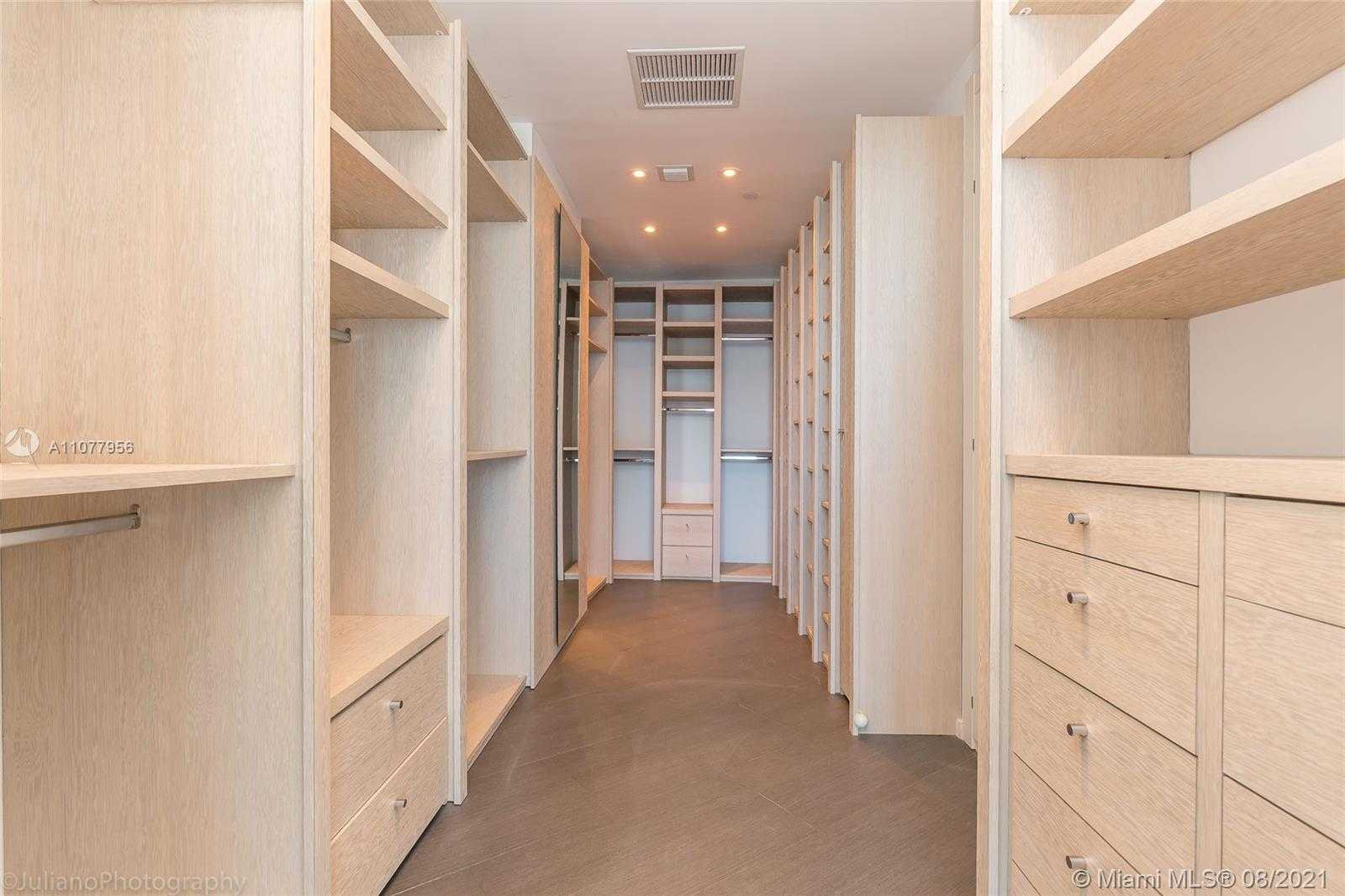 Small Image of 200 BISCAYNE BLVD WAY #5204, Miami Number 17