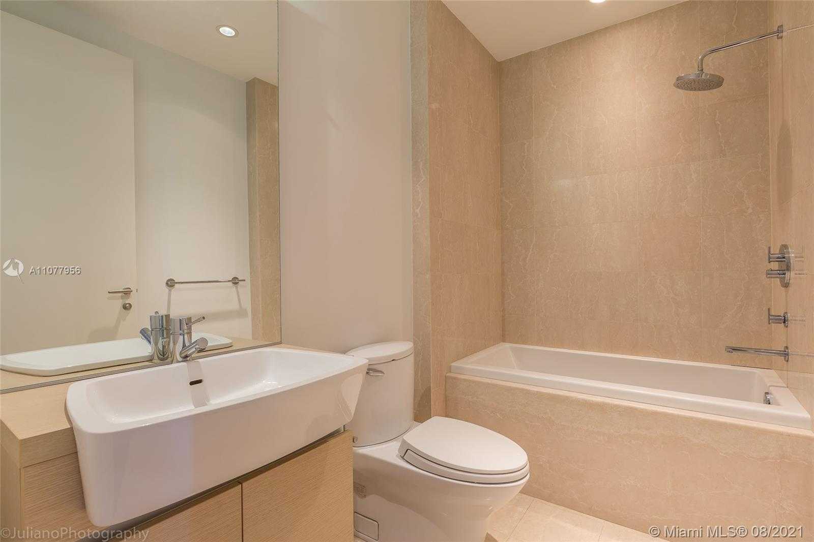 Small Image of 200 BISCAYNE BLVD WAY #5204, Miami Number 20