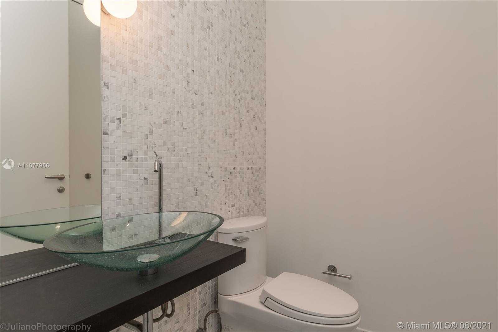 Small Image of 200 BISCAYNE BLVD WAY #5204, Miami Number 21