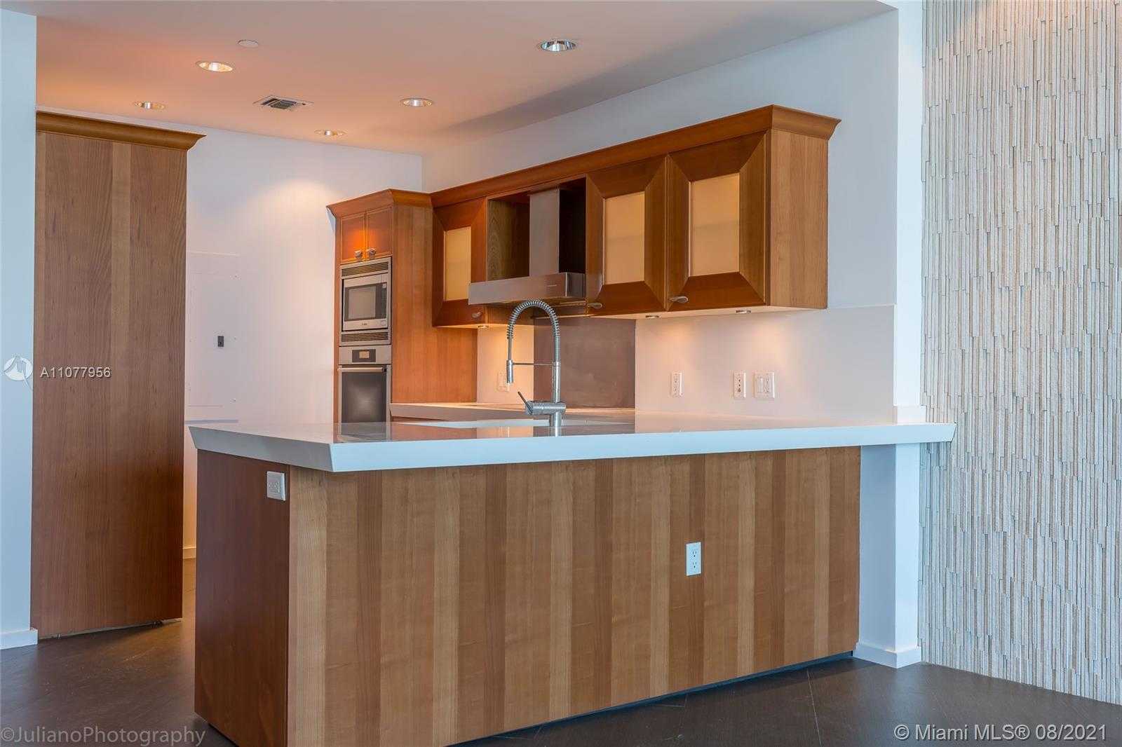 Small Image of 200 BISCAYNE BLVD WAY #5204, Miami Number 4
