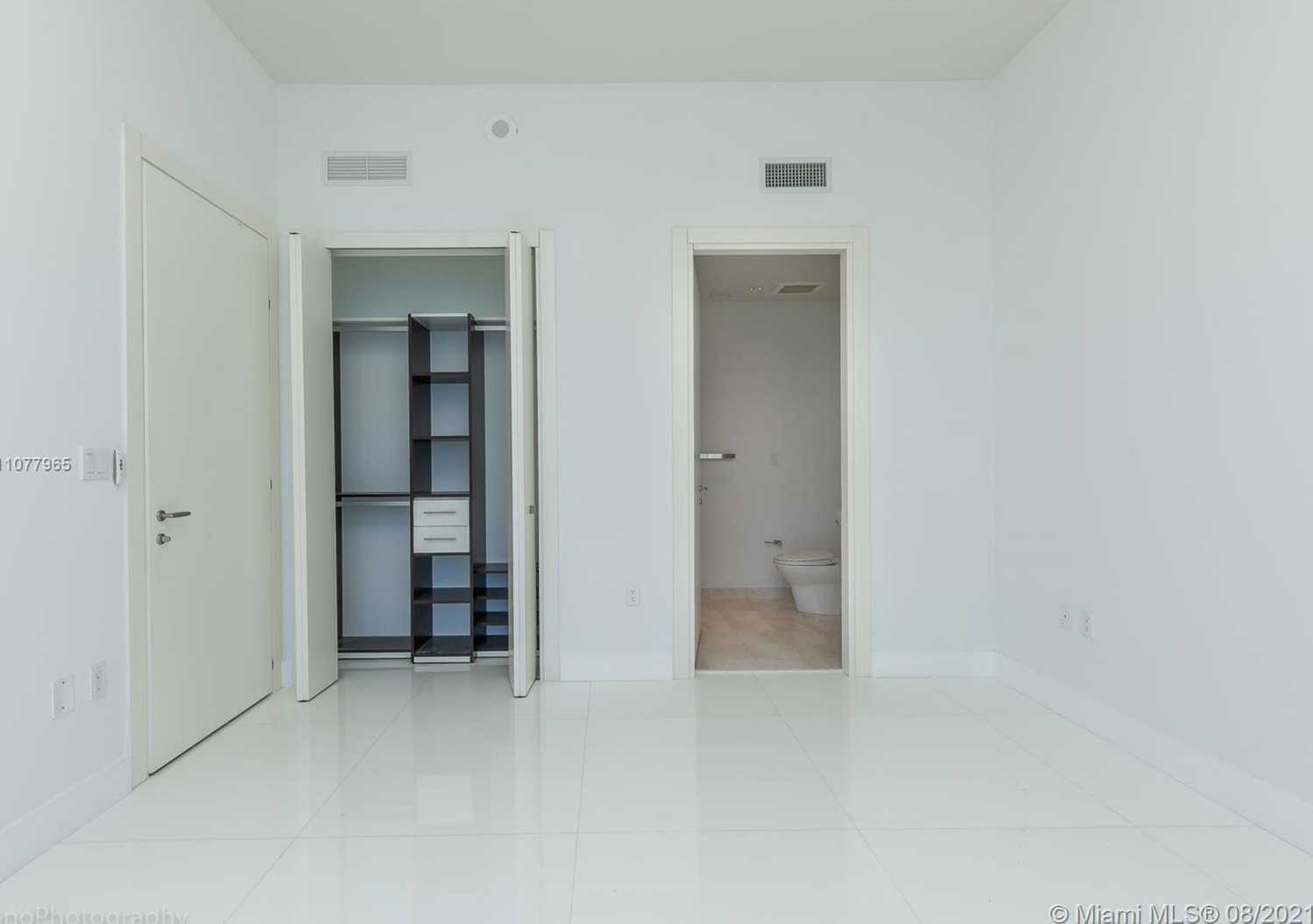 Small Image of 200 BISCAYNE BLVD WAY #5208, Miami Number 15