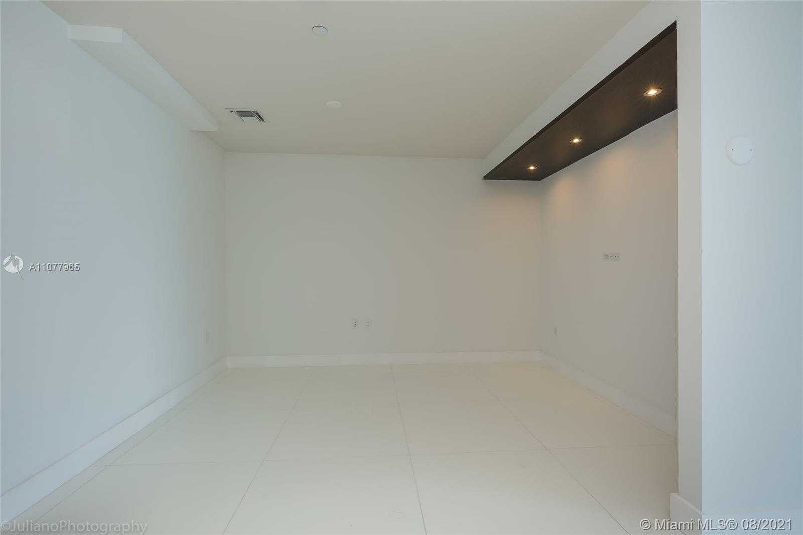 Small Image of 200 BISCAYNE BLVD WAY #5208, Miami Number 16