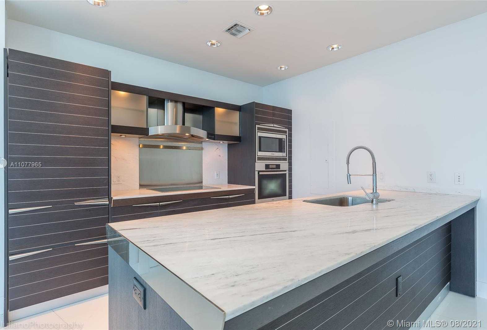 Small Image of 200 BISCAYNE BLVD WAY #5208, Miami Number 4