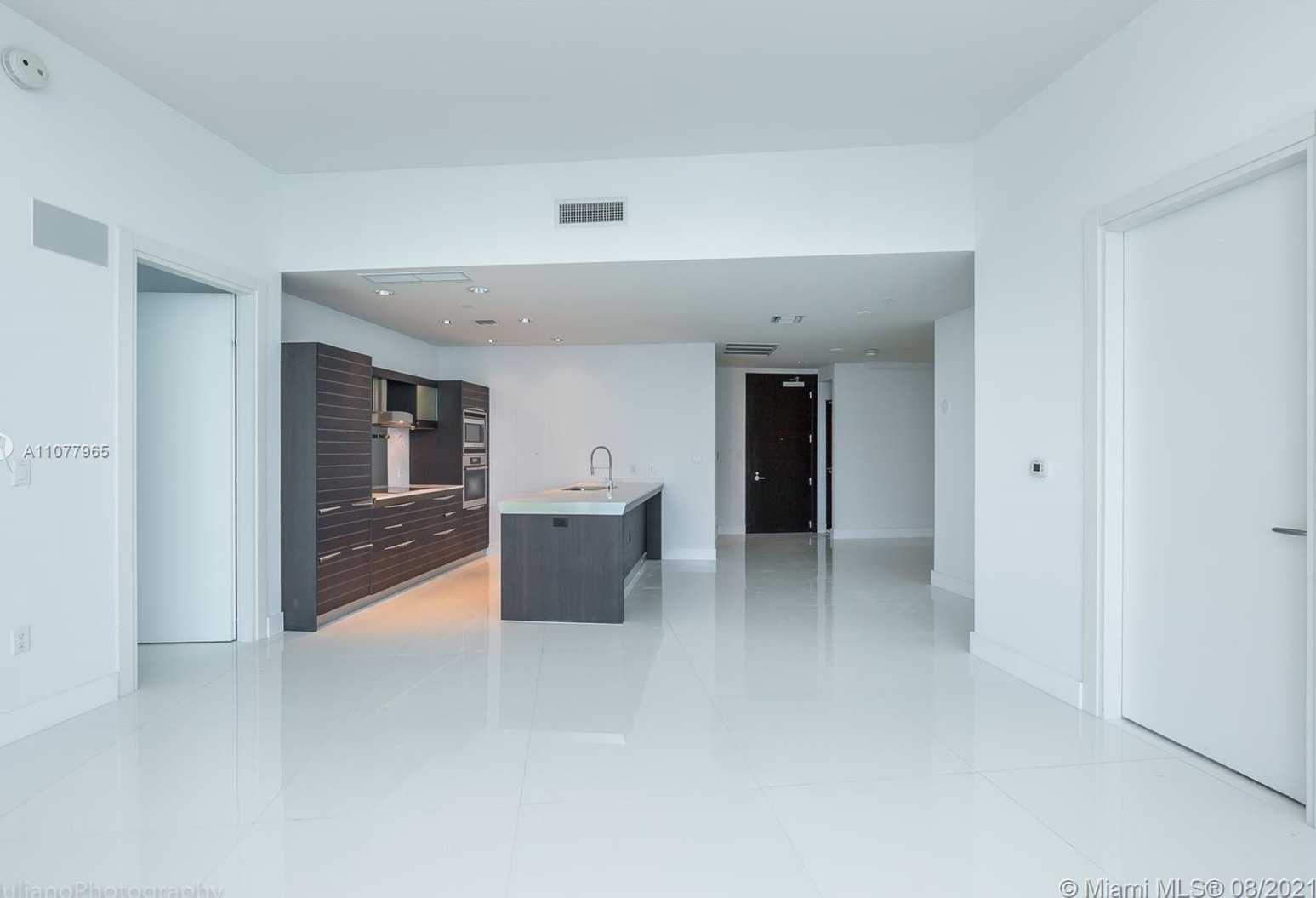 Small Image of 200 BISCAYNE BLVD WAY #5208, Miami Number 7