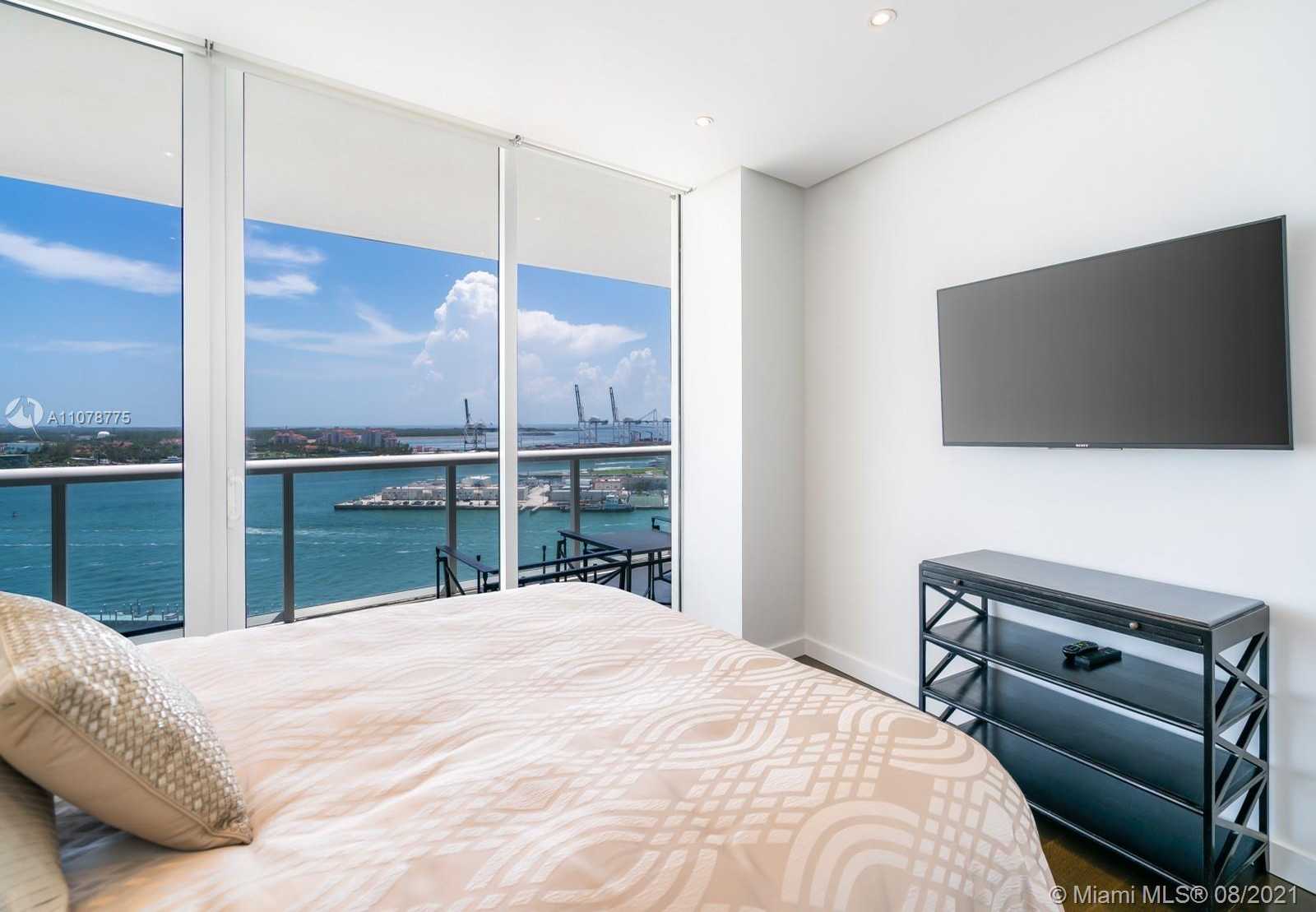 Small Image of 450 ALTON RD #1801-3, Miami Beach Number 12
