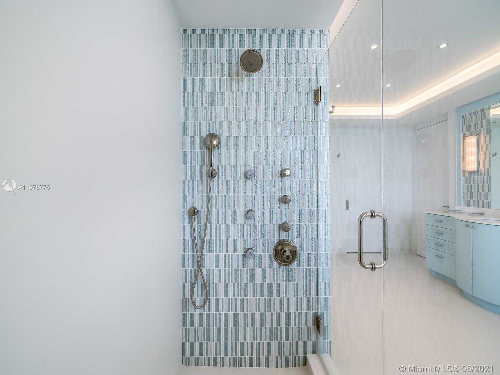 Small Image of 450 ALTON RD #1801-3, Miami Beach Number 20