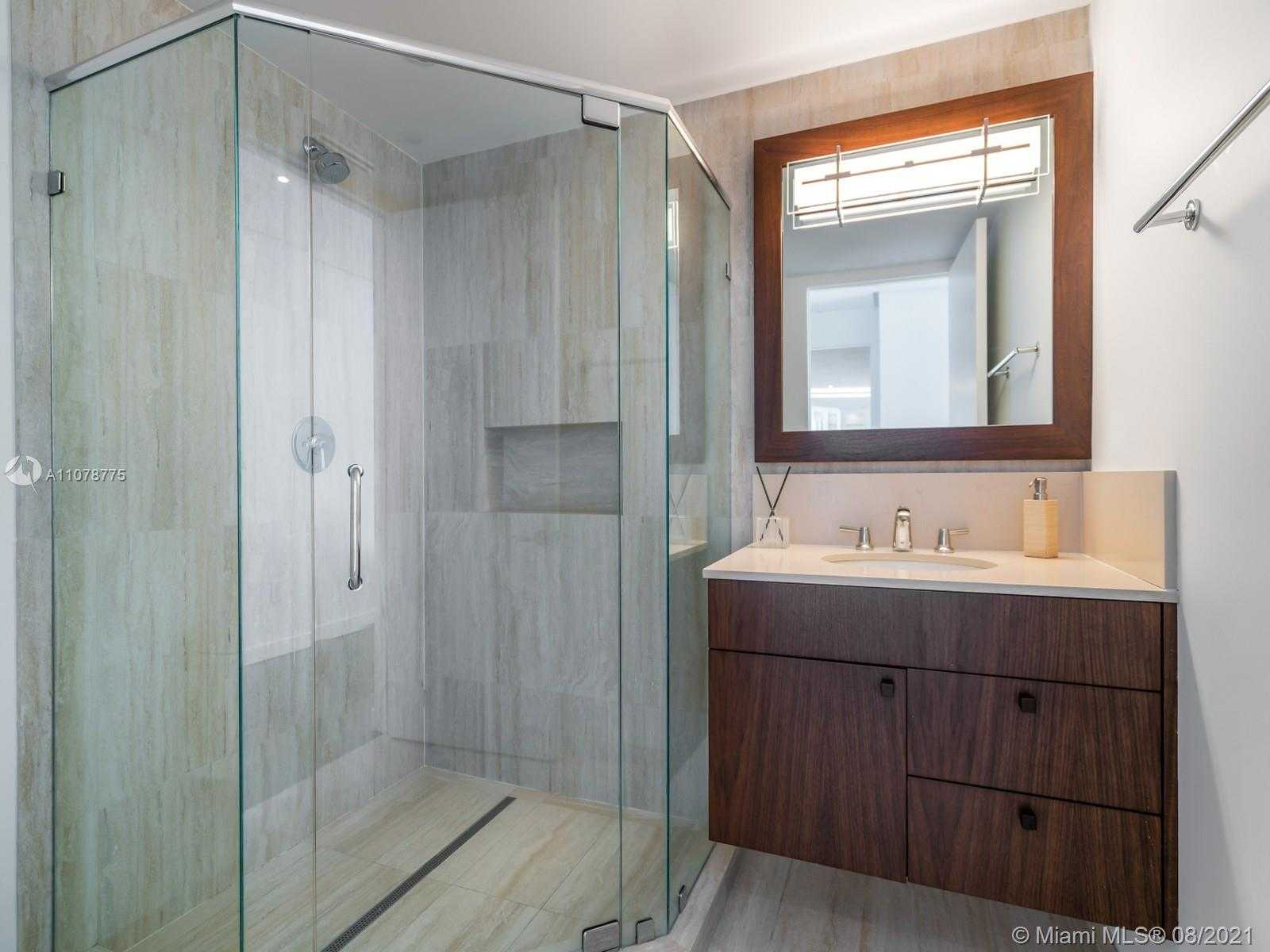 Small Image of 450 ALTON RD #1801-3, Miami Beach Number 21