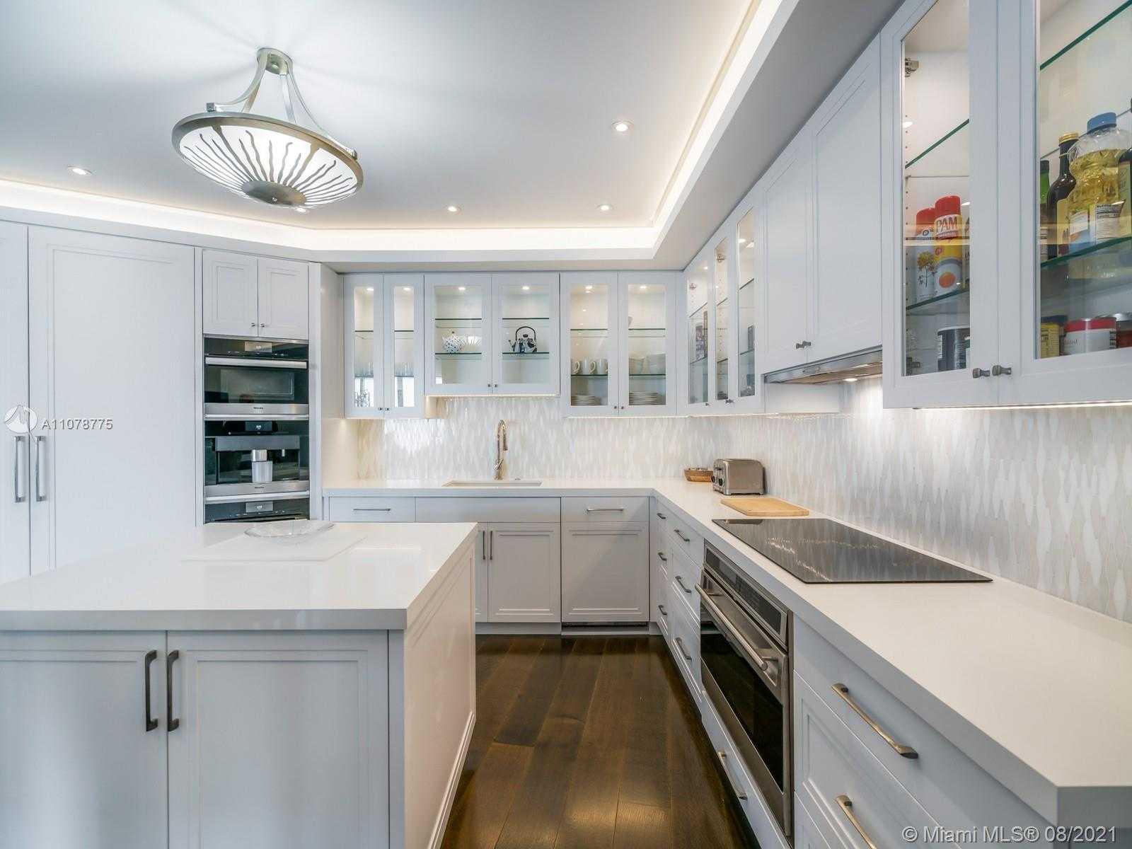 Small Image of 450 ALTON RD #1801-3, Miami Beach Number 9