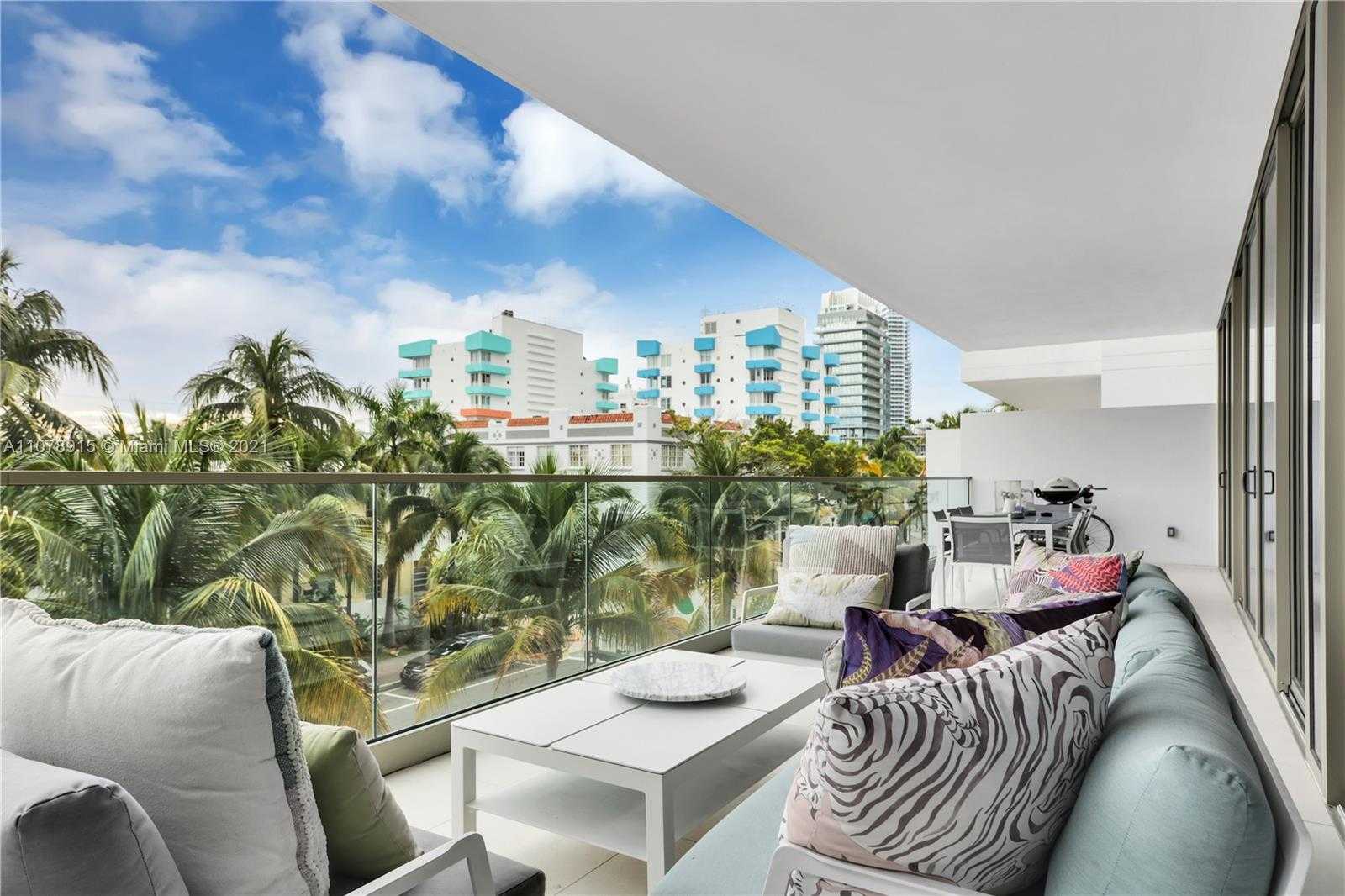 Small Image of 300 COLLINS AVE #3C, Miami Beach Number 12