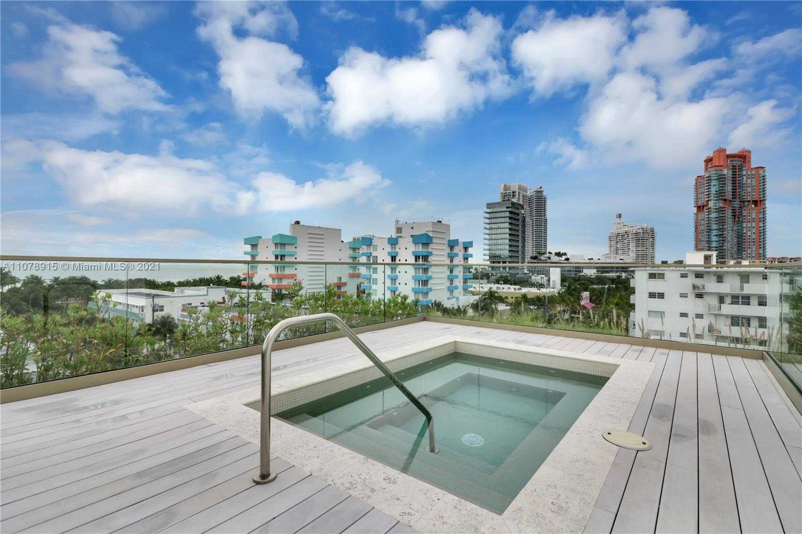 Small Image of 300 COLLINS AVE #3C, Miami Beach Number 15