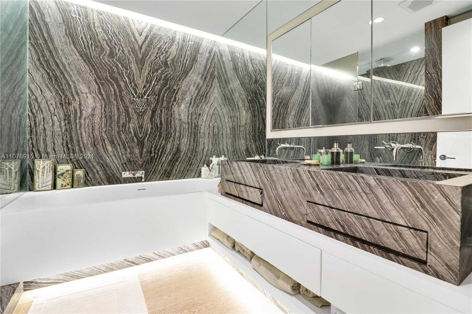 Small Image of 300 COLLINS AVE #3C, Miami Beach Number 3