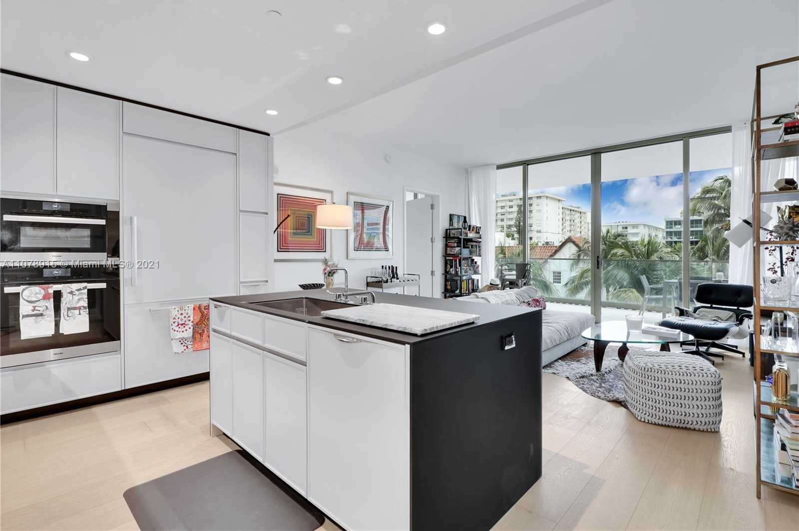 Small Image of 300 COLLINS AVE #3C, Miami Beach Number 6