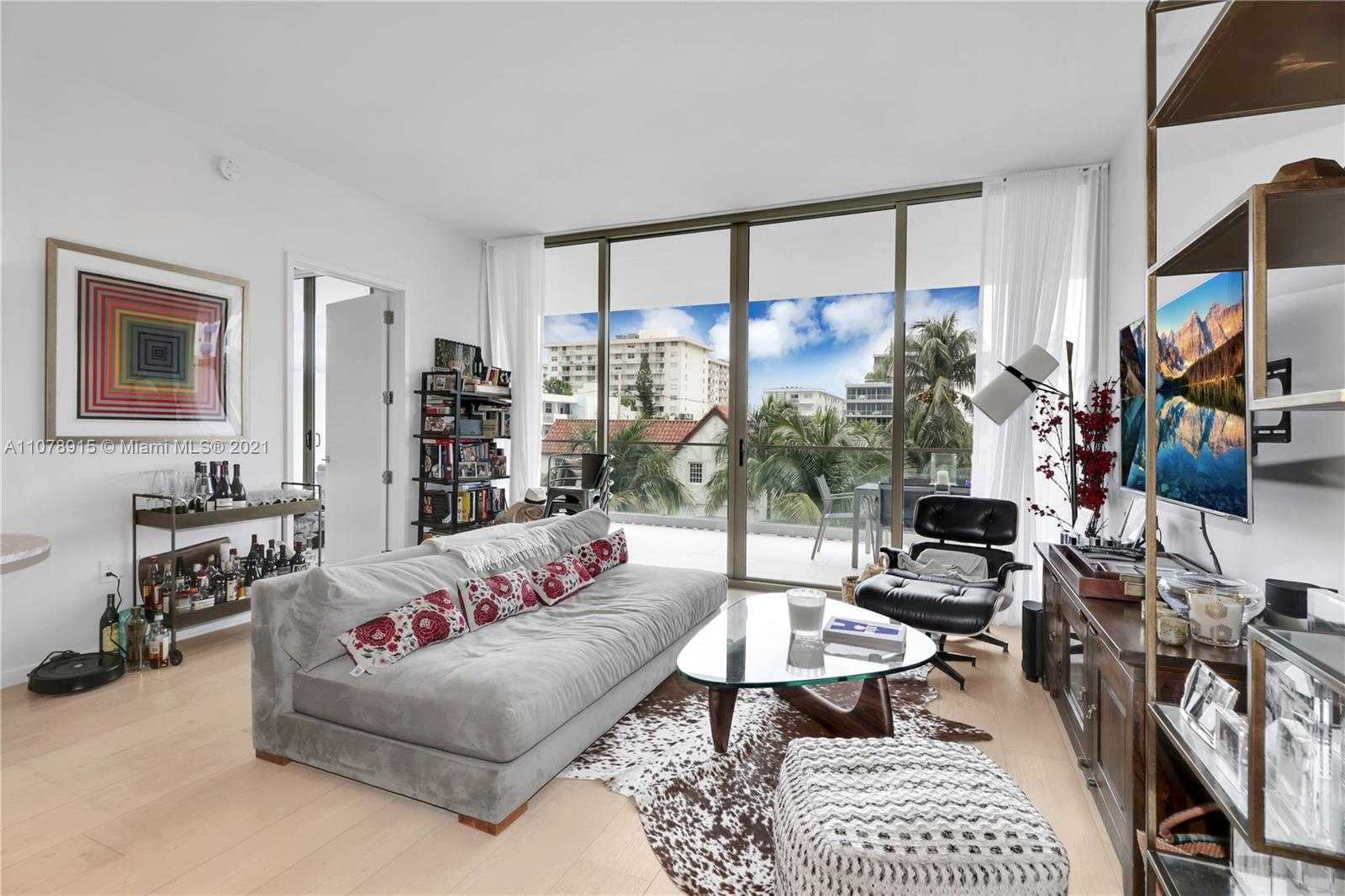 Small Image of 300 COLLINS AVE #3C, Miami Beach Number 8