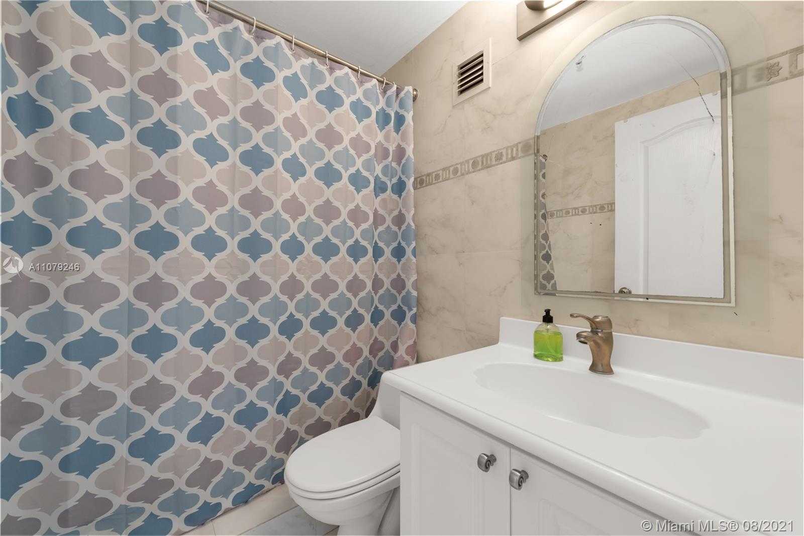 Small Image of 5445 COLLINS AVE #M2, Miami Beach Number 10