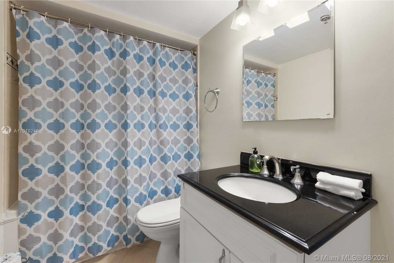 Small Image of 5445 COLLINS AVE #M2, Miami Beach Number 15