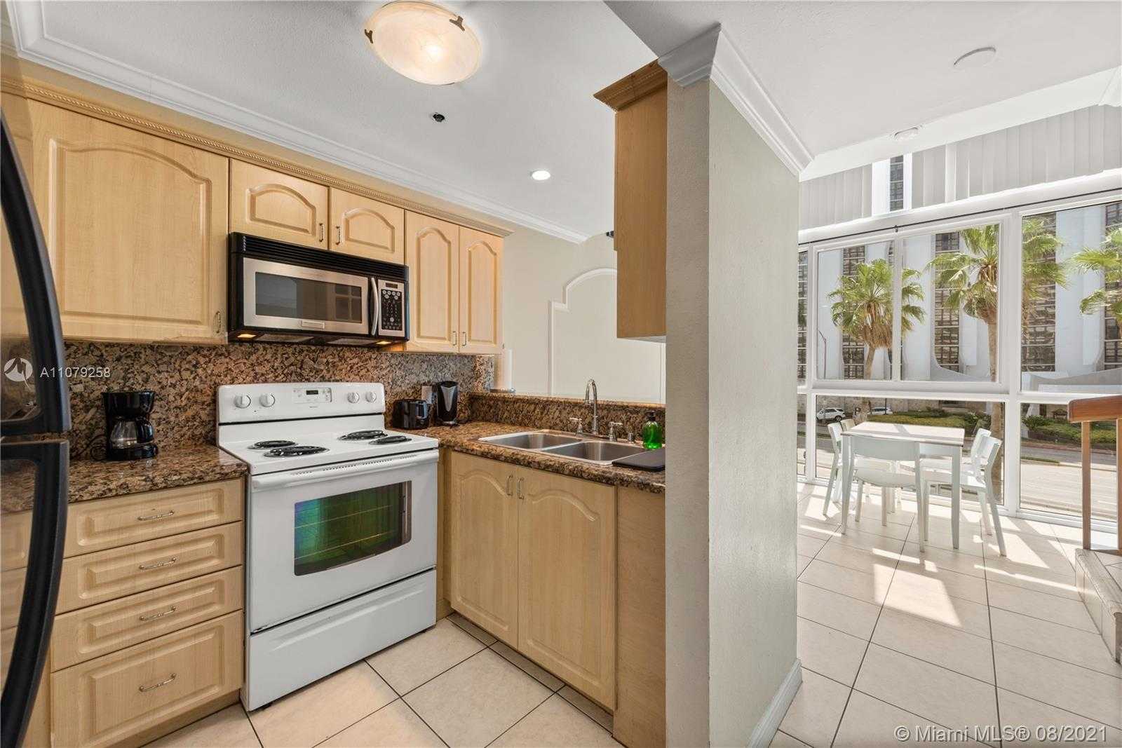 Small Image of 5445 COLLINS AVE #BAY9, Miami Beach Number 3